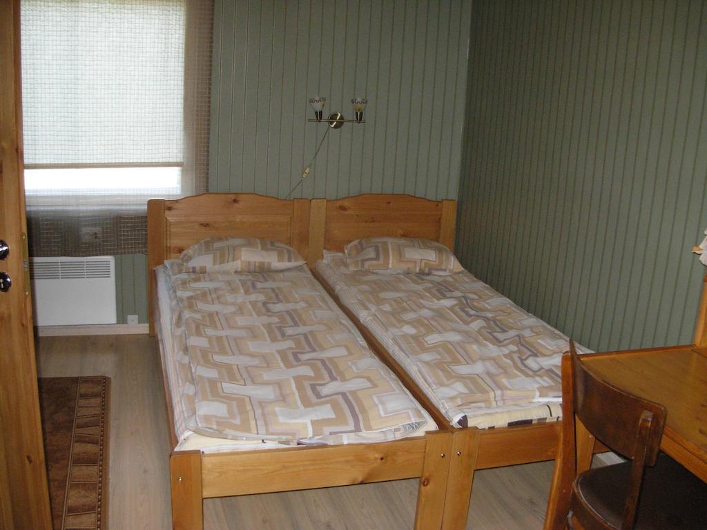 Vana Postimaja Accommodation Suure-Jaani Oda fotoğraf
